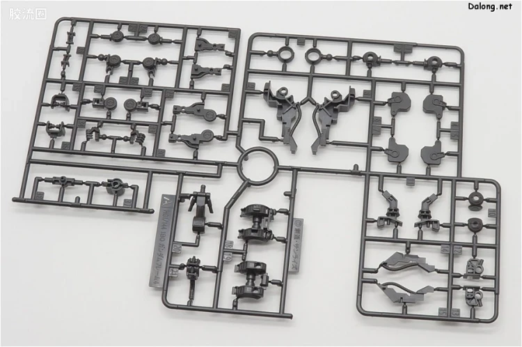 高达铁血的奥尔芬斯 HG 1/144 普通版 40 高达马可西亚斯 - 图片